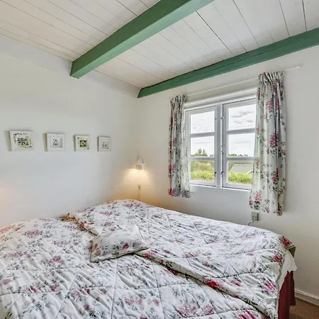 Vakantiehuis Annika - From The Sea By Interhome