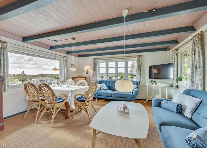 Annika - From The Sea By Interhome *